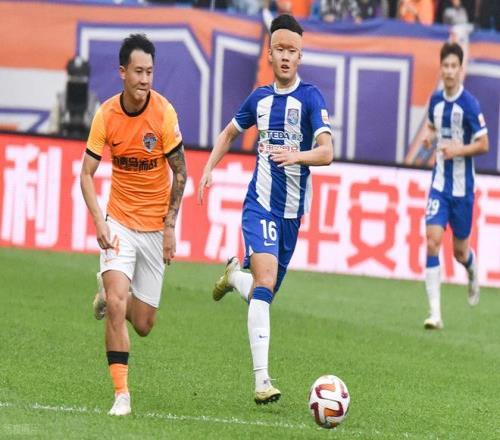 塔图姆,小时斋戒后,与全队炸鸡,VSports,V体育,V体育入口,V体育官网,V体育APP下载