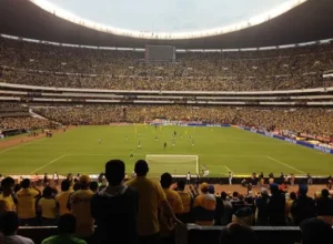 詹姆斯力挽,狂澜,空中接力扣,VSports,V体育,V体育入口,V体育官网,V体育APP下载